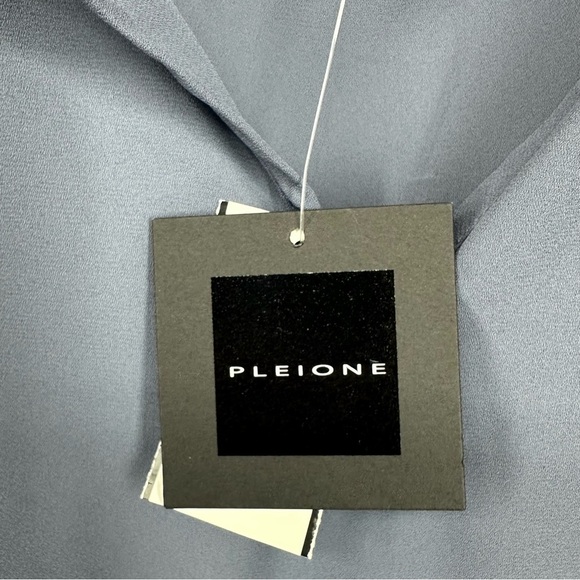 Pleione Women’s Size Large Gray Notch Neck Blouse NEW - Picture 8 of 9